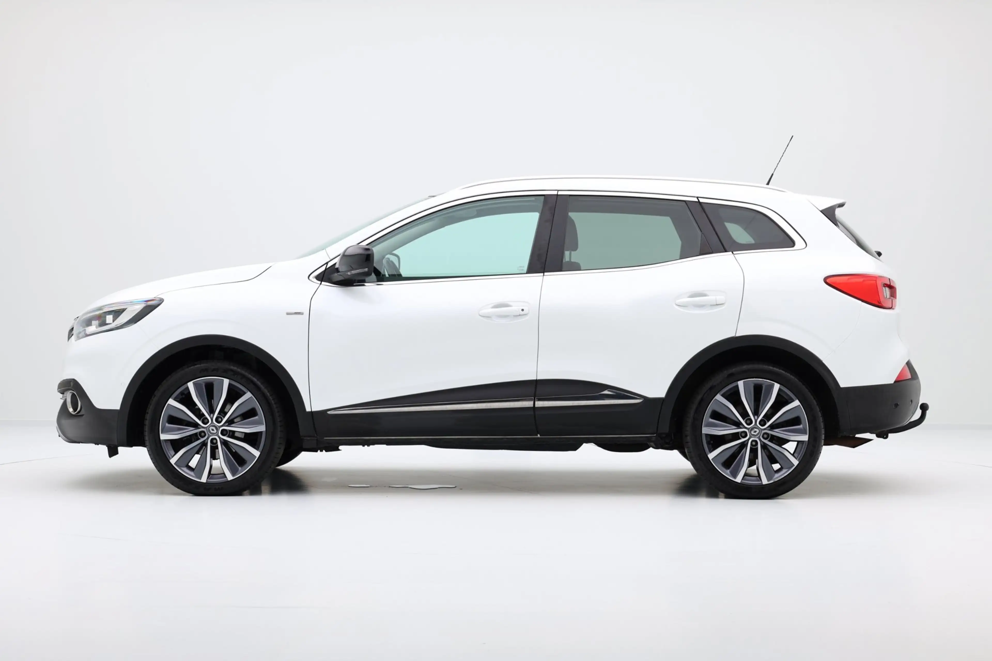 Renault Kadjar 1.2 TCe Bose Pano|Cam|PDC|19"LMV|Clima|Trekhaak — photo 26