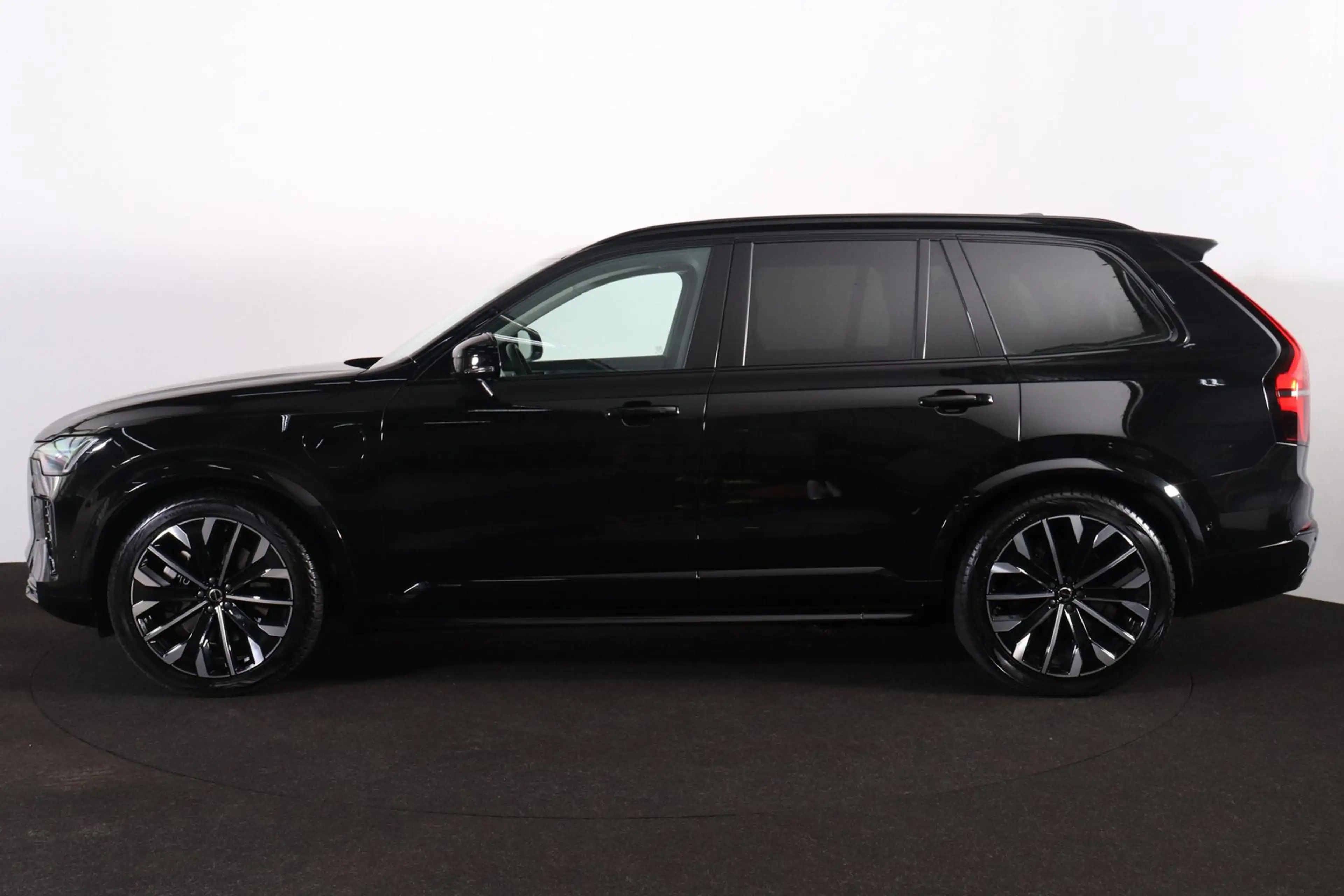 Volvo XC90 T8 Recharge AWD Ultra Dark - Luchtvering - Panoram — photo 3