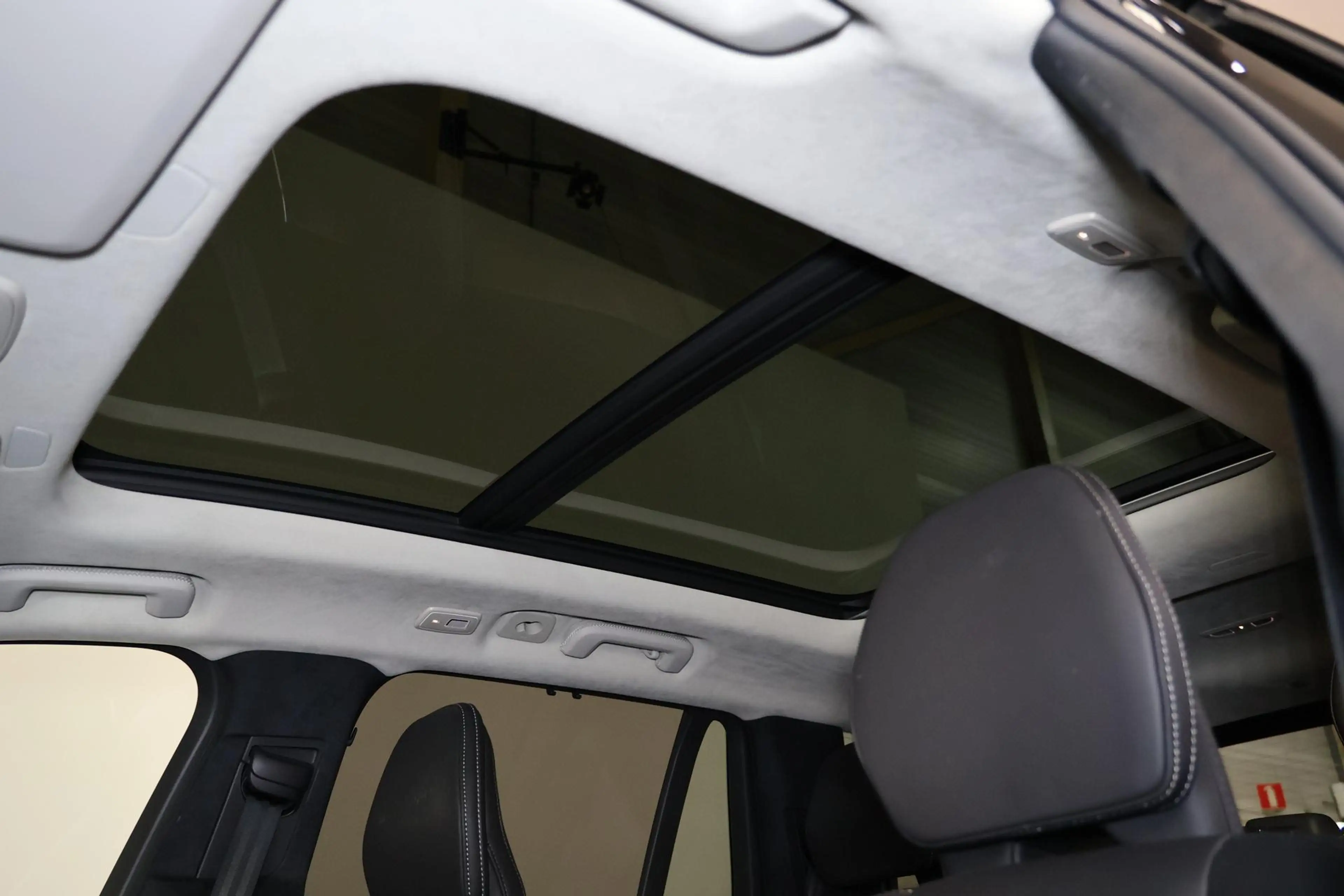 Volvo XC90 T8 Recharge AWD Ultra Dark - Luchtvering - Panoram — photo 6