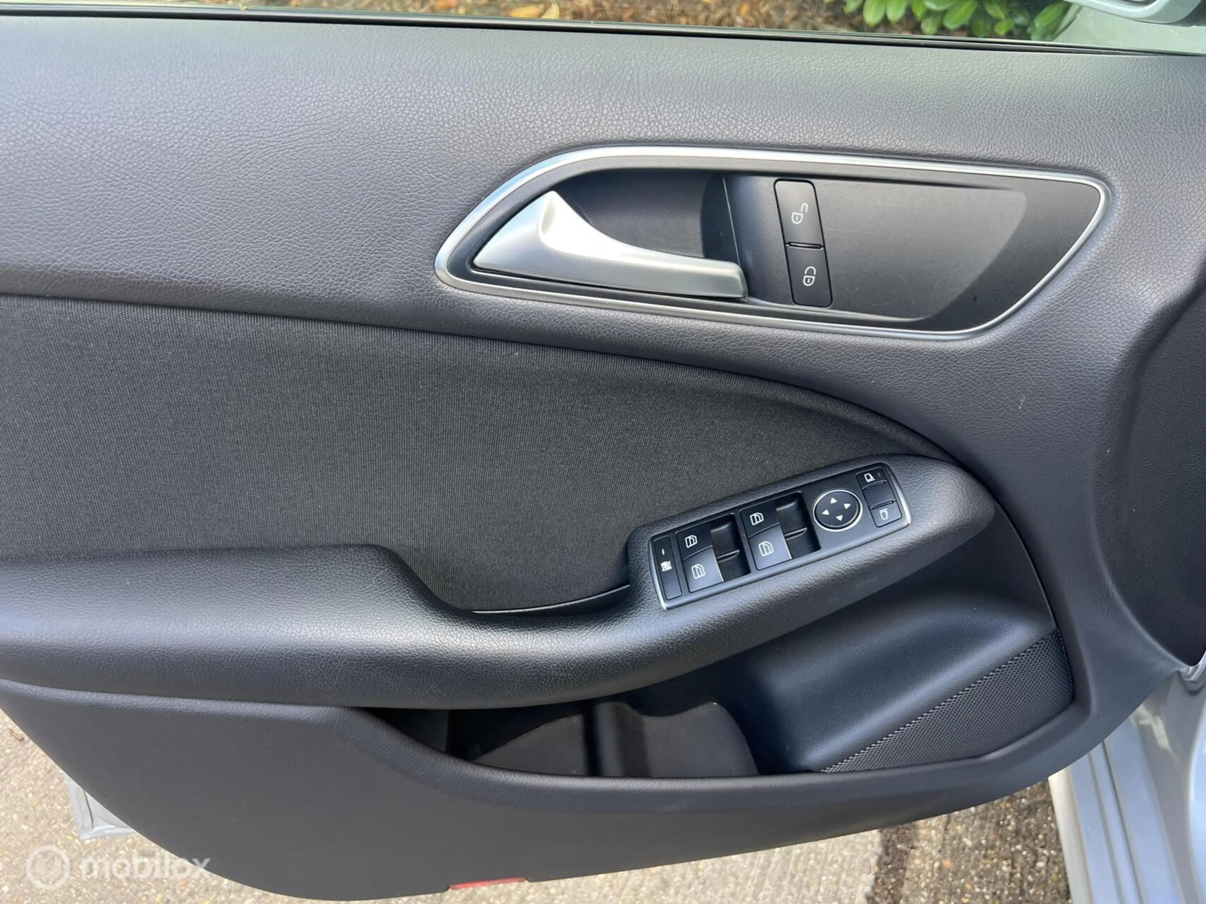 Mercedes-Benz B 180 Ambition | Cruise | Navi | Park assist — photo 9