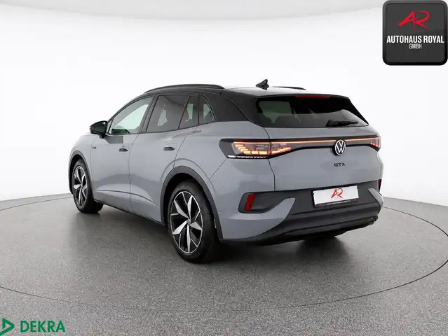 Volkswagen ID.4 view 3