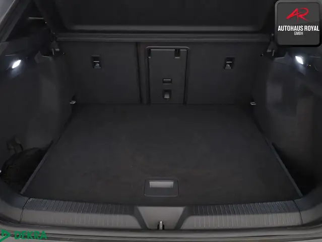 Volkswagen ID.4 view 13