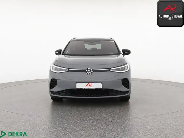 Volkswagen ID.4 view 8