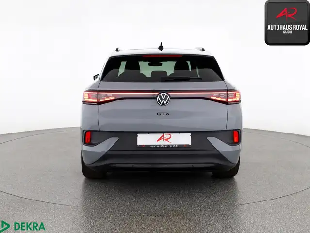 Volkswagen ID.4 view 4