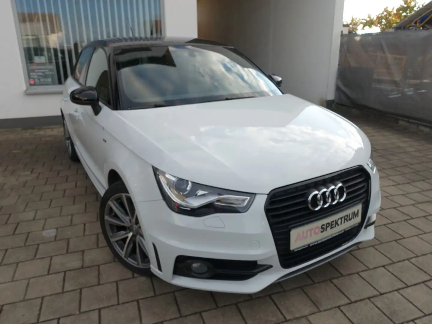 Audi A1 Sportback S-LINE/1.HAND/NAVI/XENON Blanc - 2