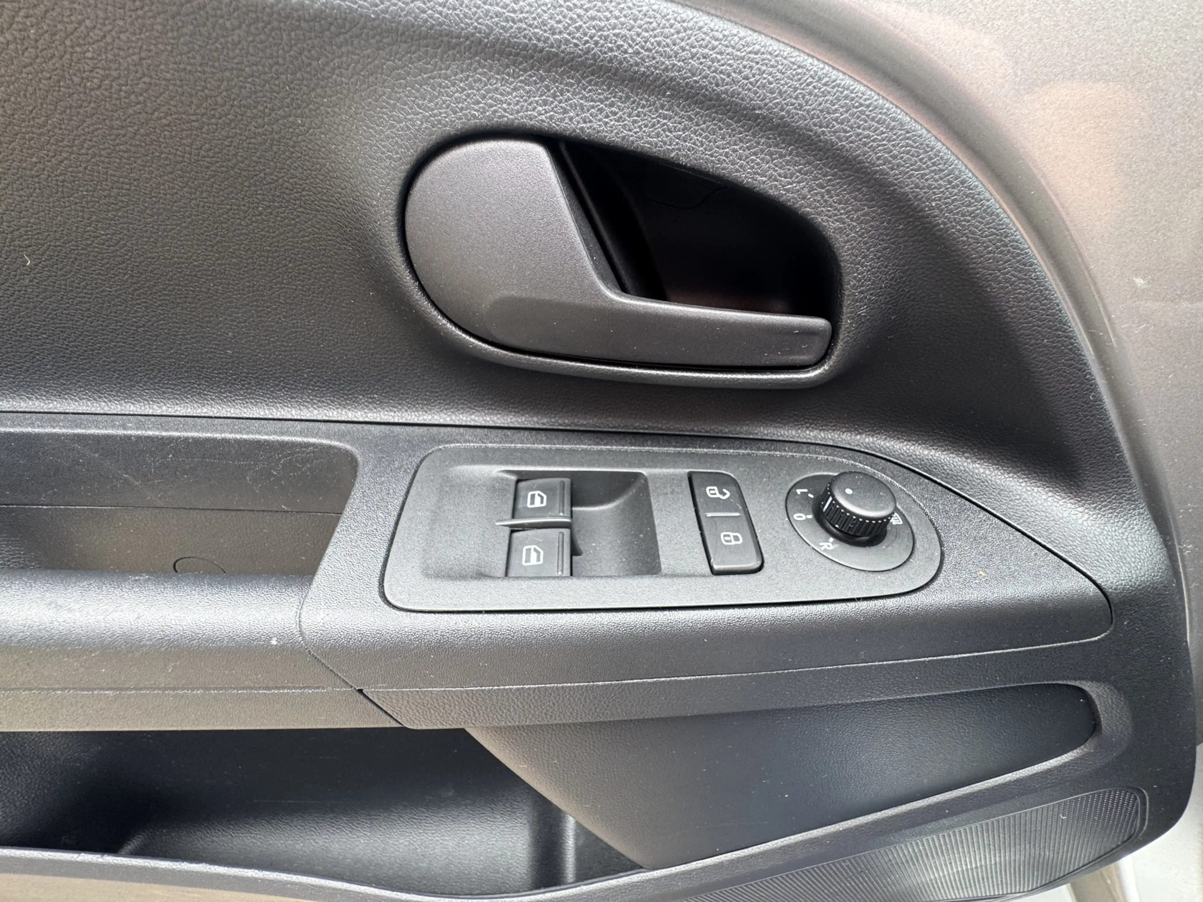 Skoda Citigo 1.0 Greentech Fresh Cruise, Airco, Bluetooth, LM v — photo 22