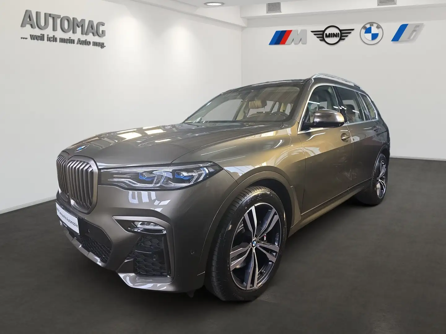 BMW X7 M 50i Laser*SkyLounge*Fond Entertainment*Bowers&Wilk Grau - 1