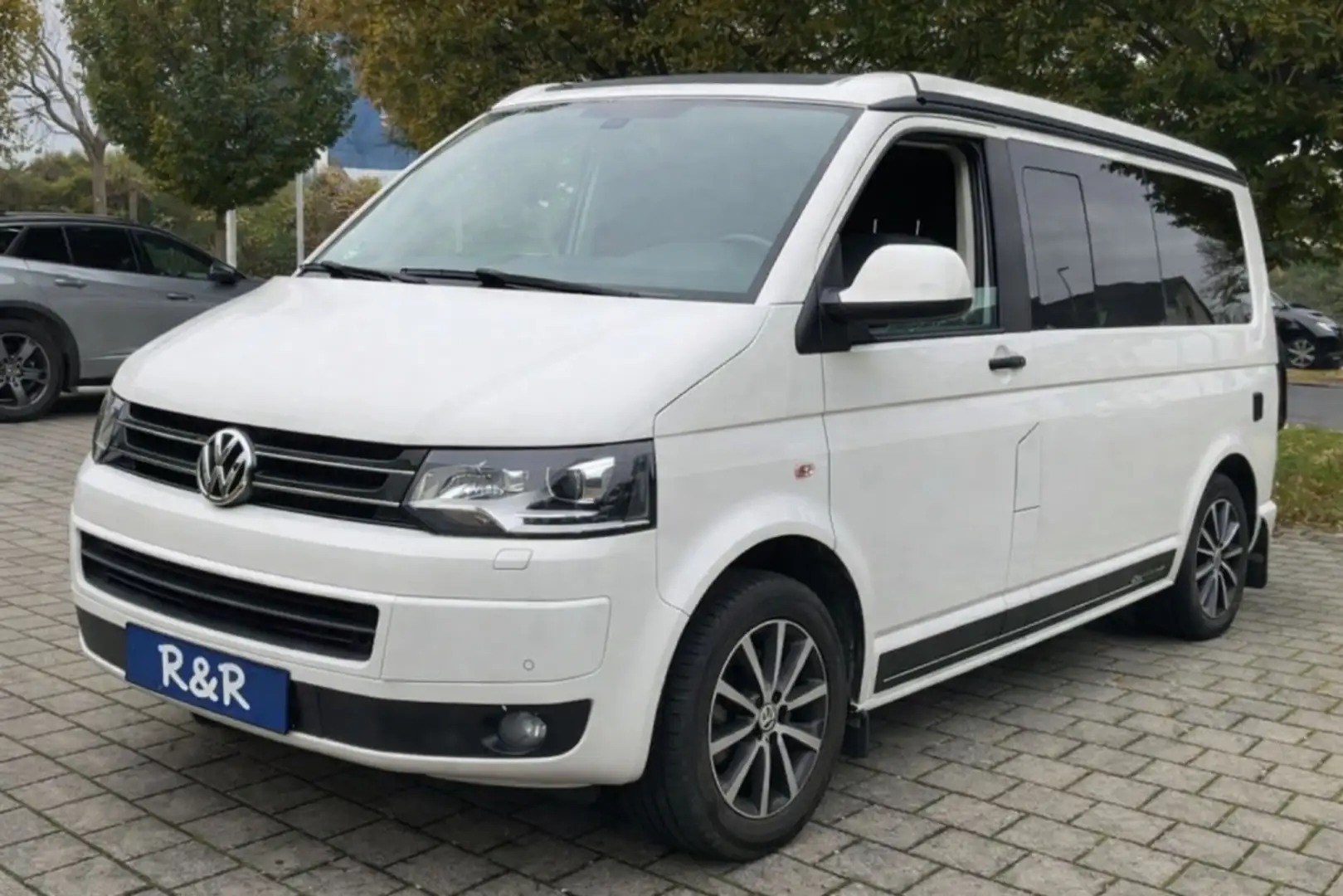 Volkswagen T5 California 2.0TDI BMT Beach Edition Corto DSG 180 Weiß - 2