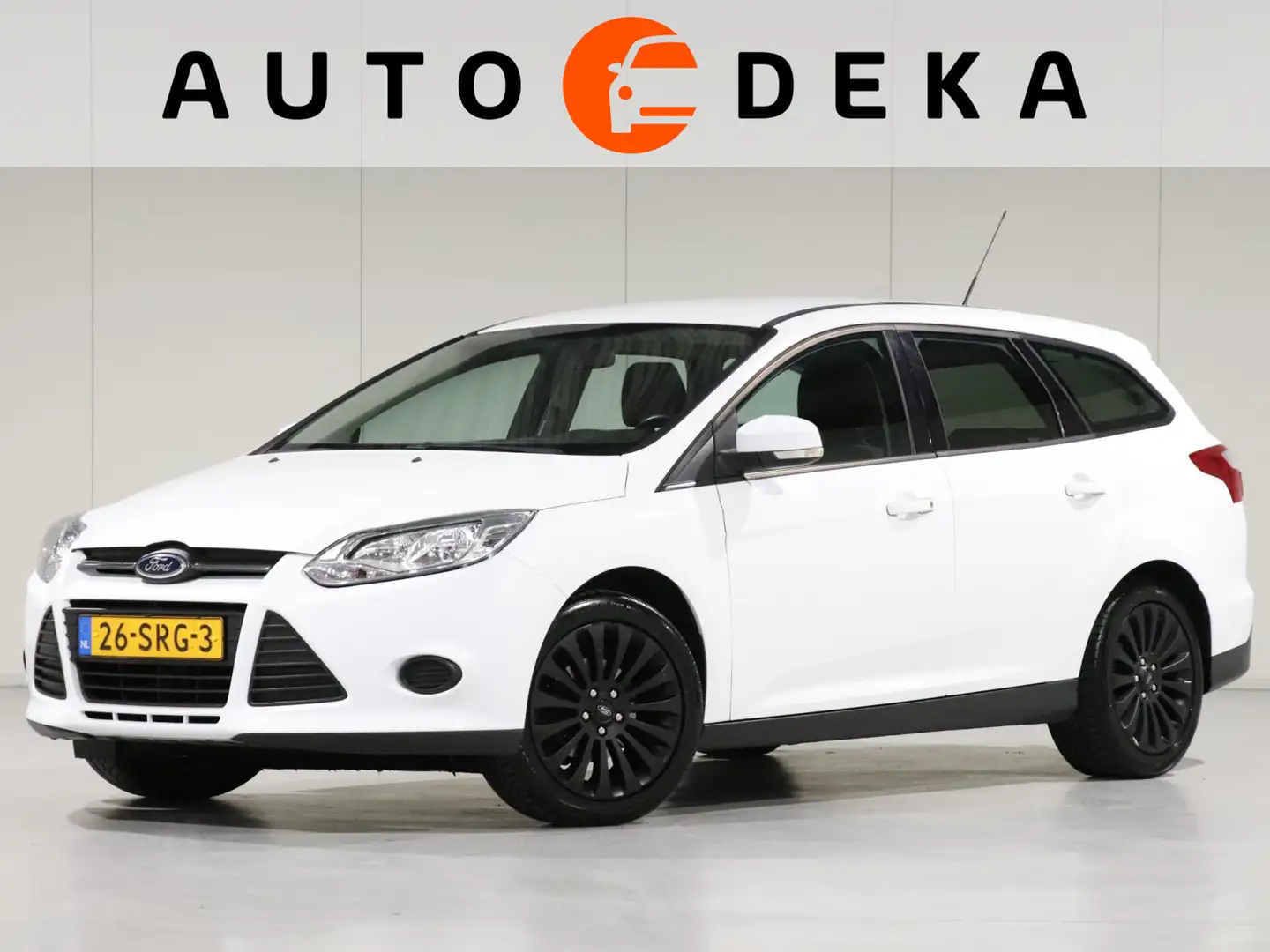 Ford Focus Wagon 1.6 TI-VCT Trend *Airco*Trekhaak*Bluetooth* Wit - 1