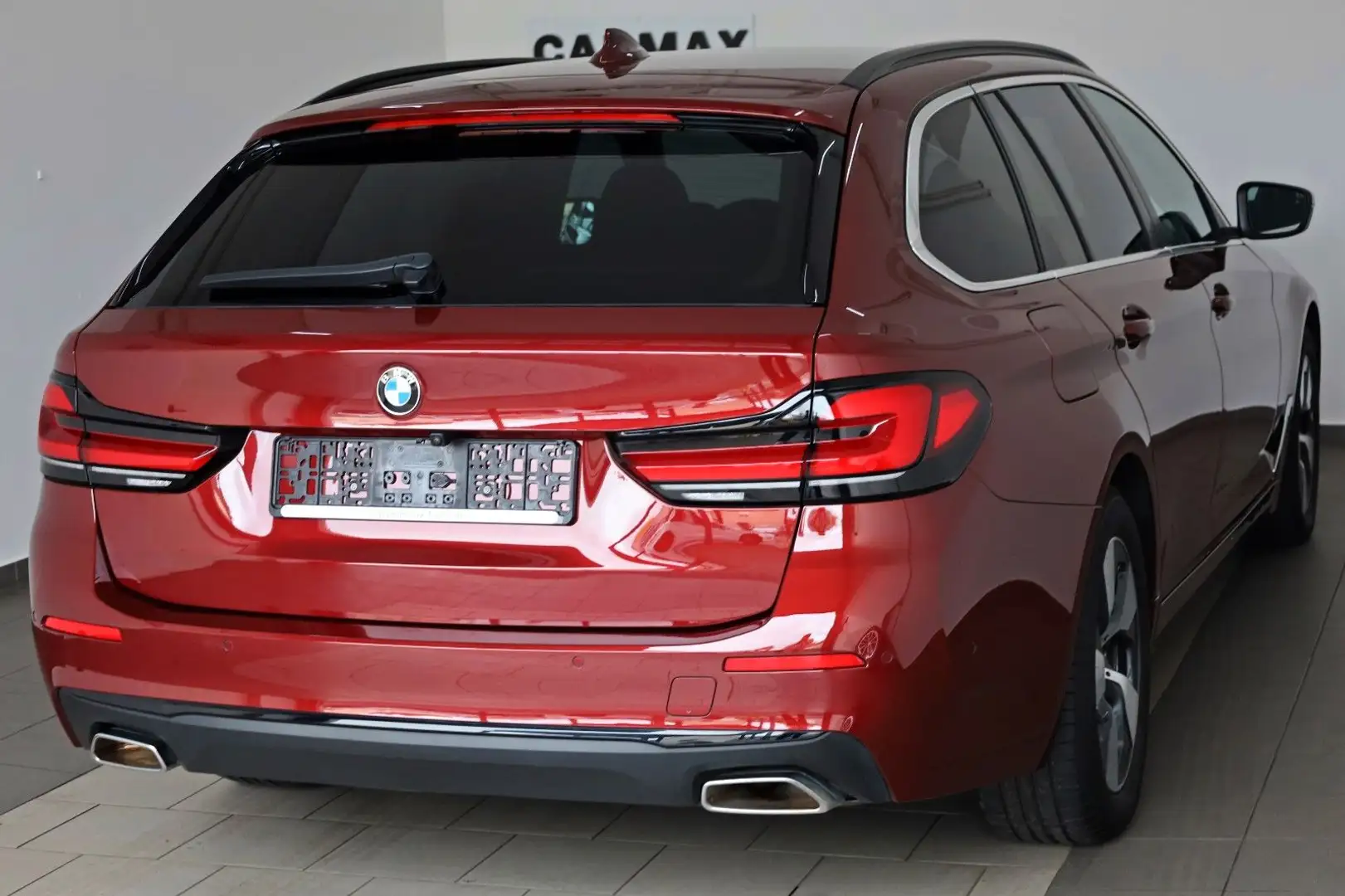 BMW 520 d xDrive,Leder,Navi,LED,Kamera,Standhz.+WR Rot - 2