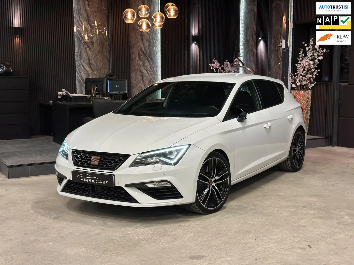 SEAT Leon 2.0 TSI CUPRA Ultimate Edition Wit - 1