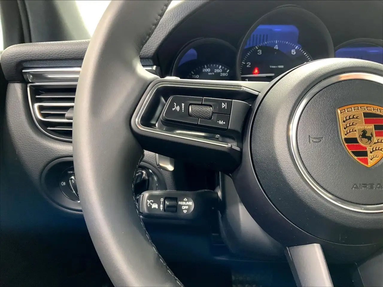 Porsche Macan снимка Porsche Macan