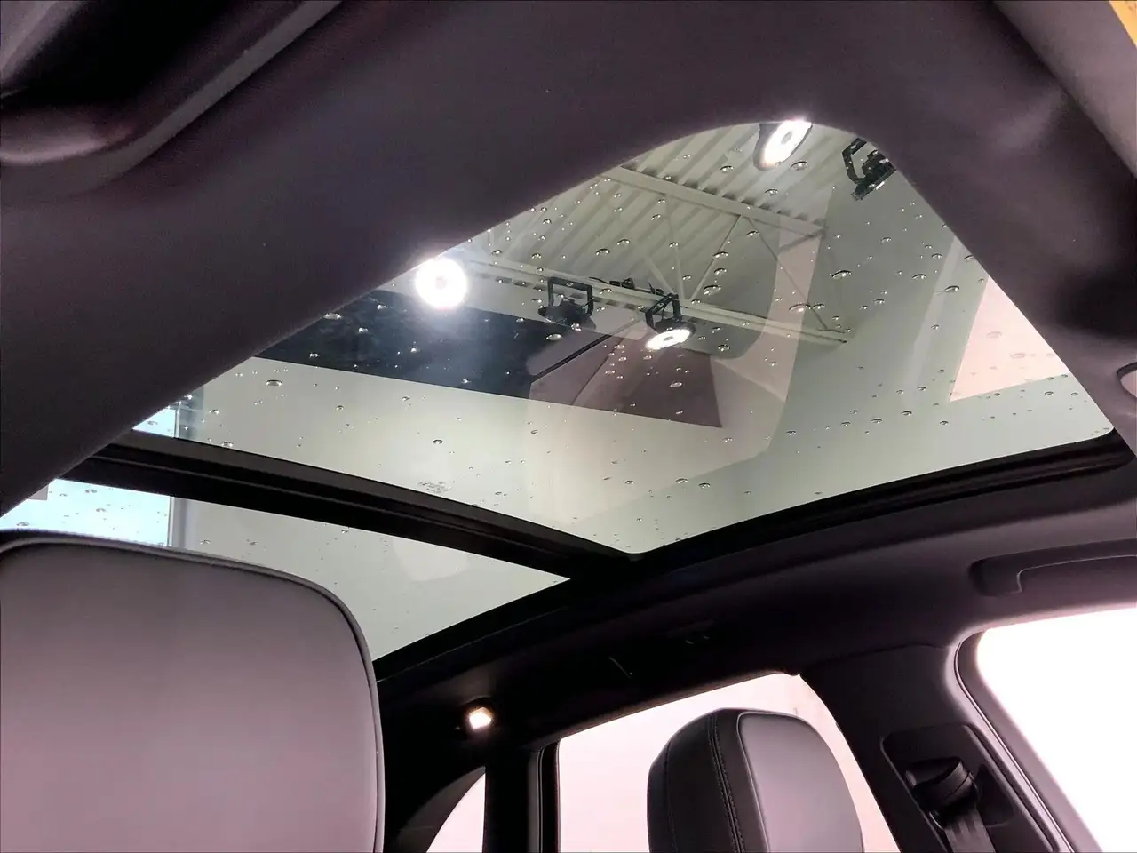 Porsche Macan снимка Porsche Macan