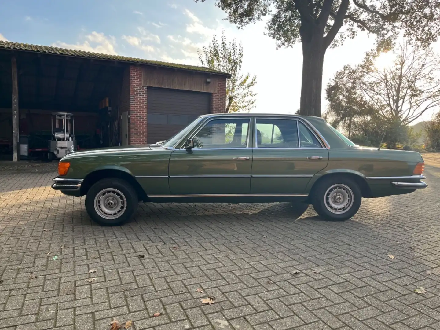 Mercedes-Benz 280 280 SE Vert - 1