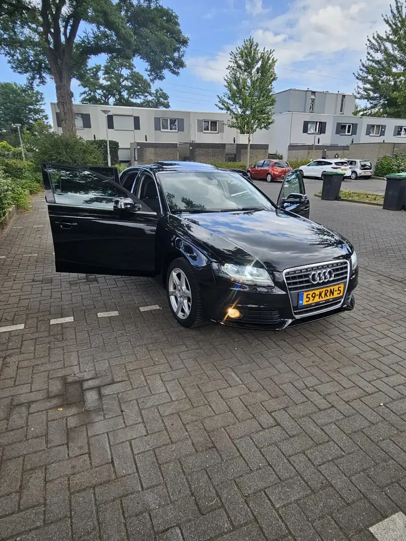 Audi A4 1.8 TFSI Attraction - 1