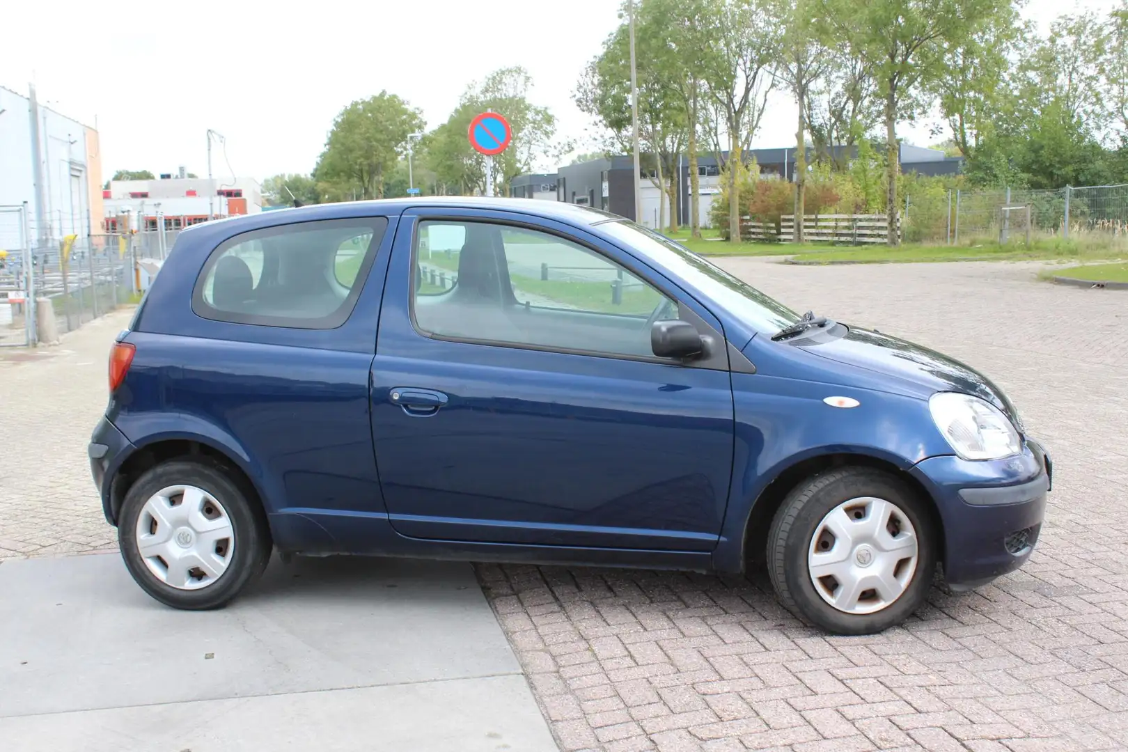 Toyota Yaris 1.3 VVT-i Idols airco nap DEALER ONDERHOUDEN Bleu - 2