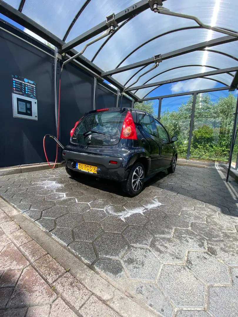 Peugeot 107 1.0-12V airco 5drs NAP recent onderhoud gehad Black - 2