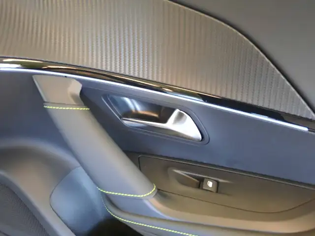 Peugeot 2008 view 19
