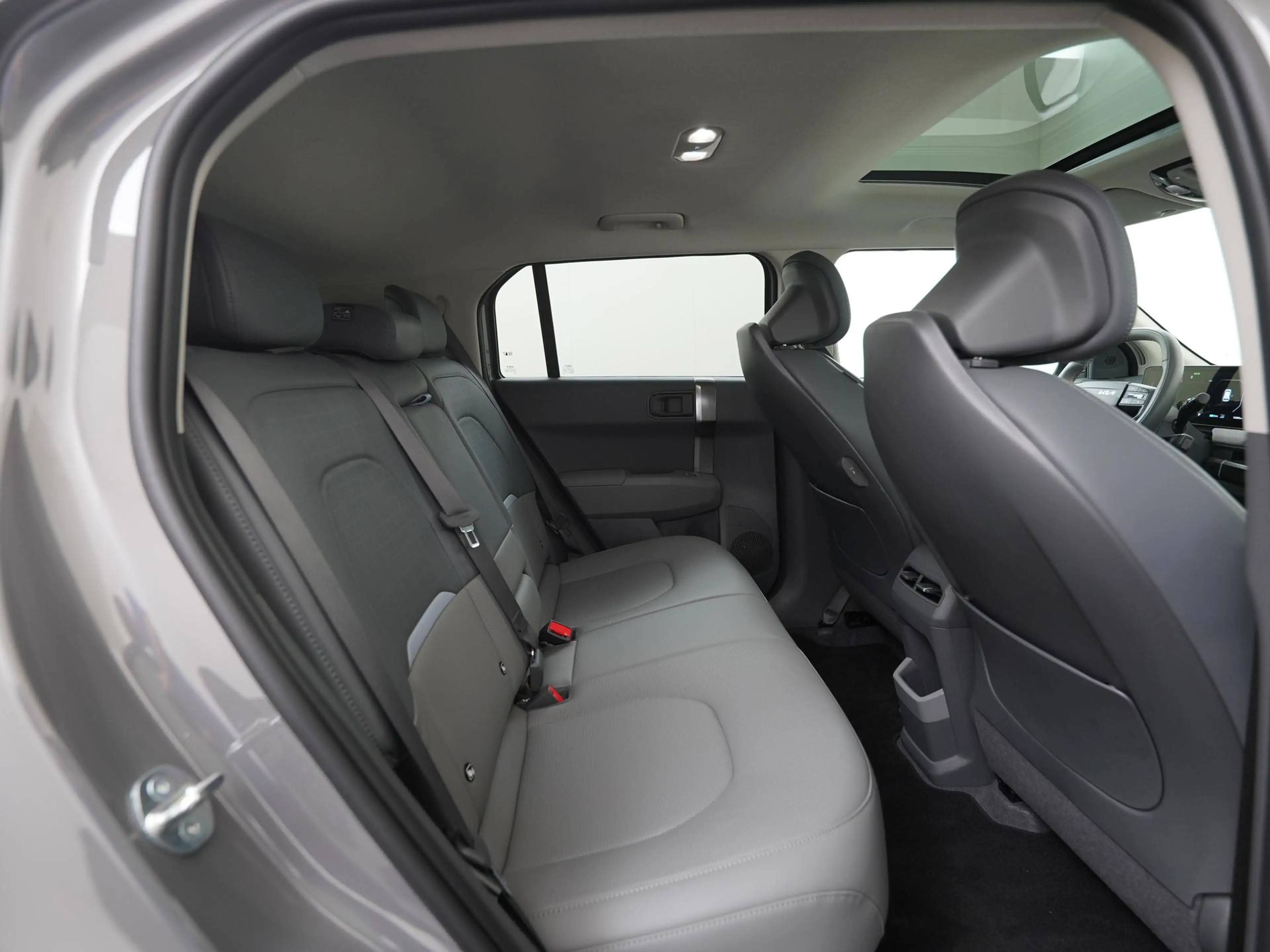 Kia EV3 Plus Advanced 58.3 kWh | SOH 100% | Schuifdak | Zo — photo 14