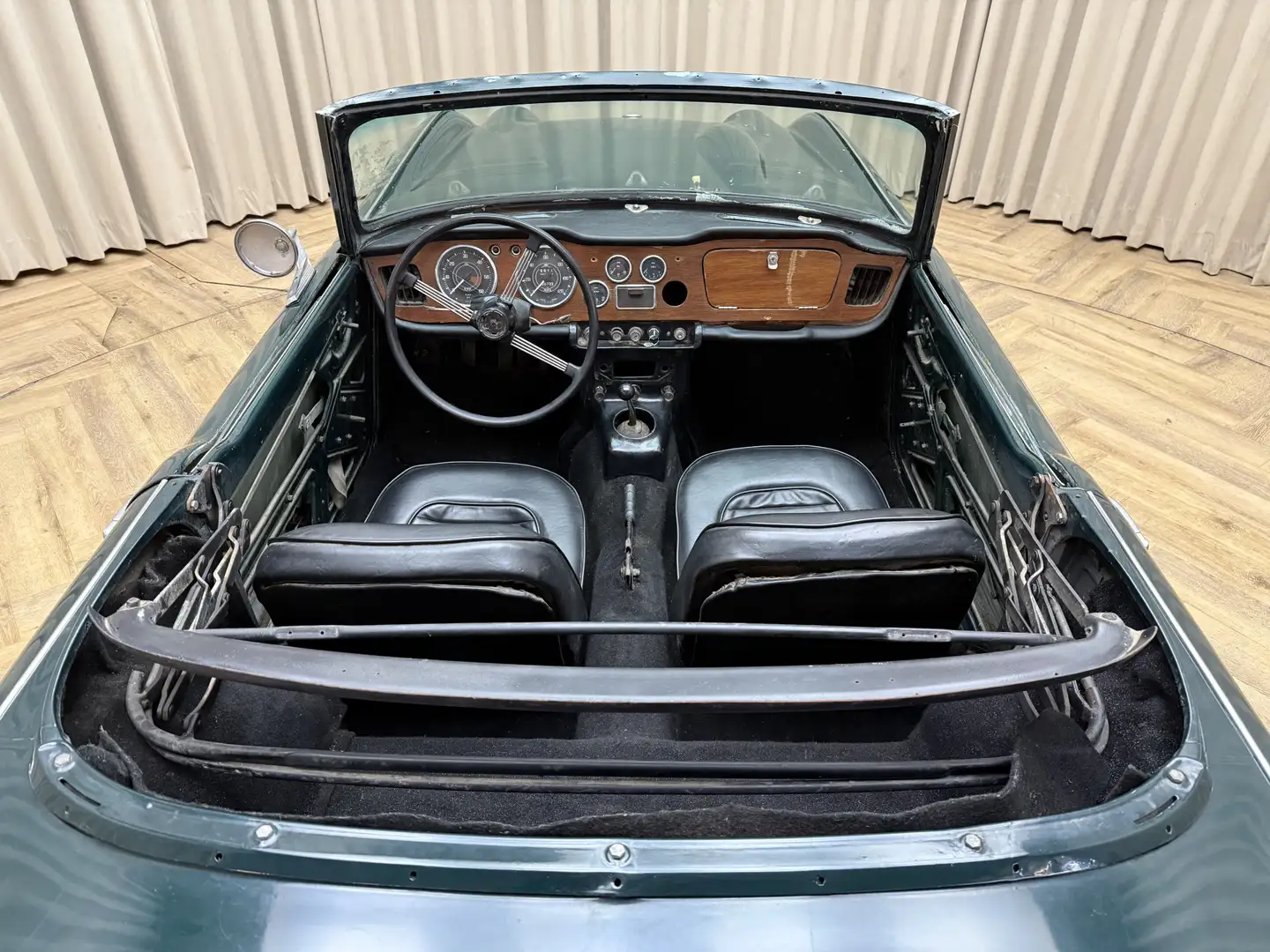 Triumph TR4 IRS / TR4A / 1965 / Wire wheels / Heritage Certifi Groen - 2