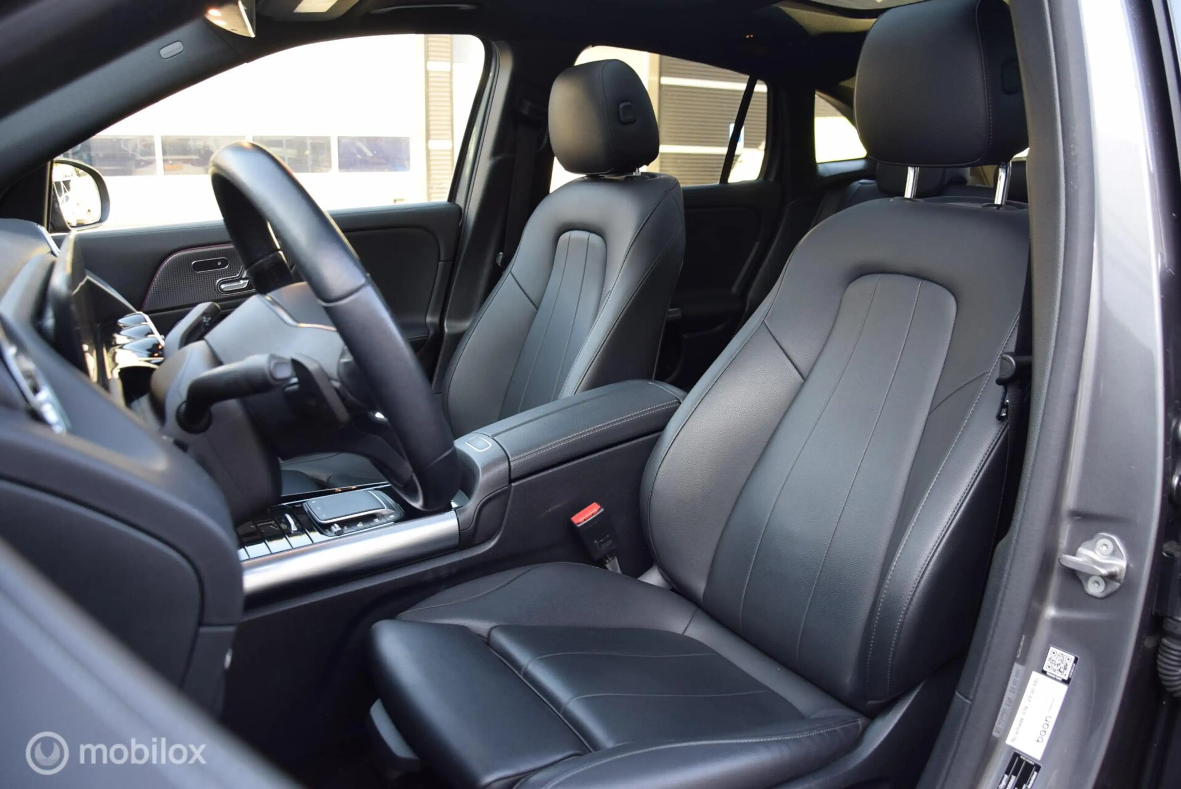 Mercedes-Benz EQA 250 Business Solution Luxury 67 kWh SOH 98% Pano Keyle — photo 8