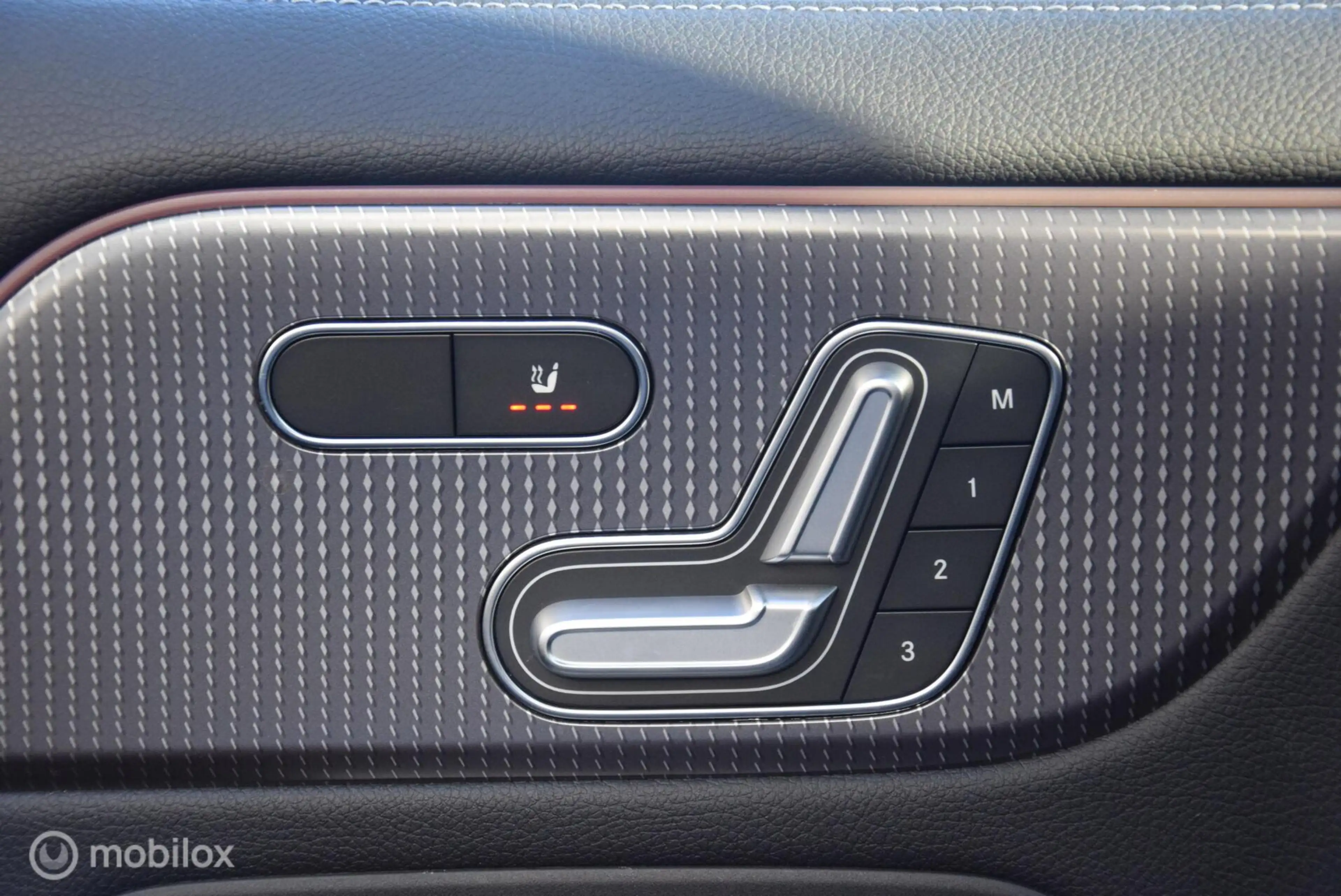 Mercedes-Benz EQA 250 Business Solution Luxury 67 kWh SOH 98% Pano Keyle — photo 14