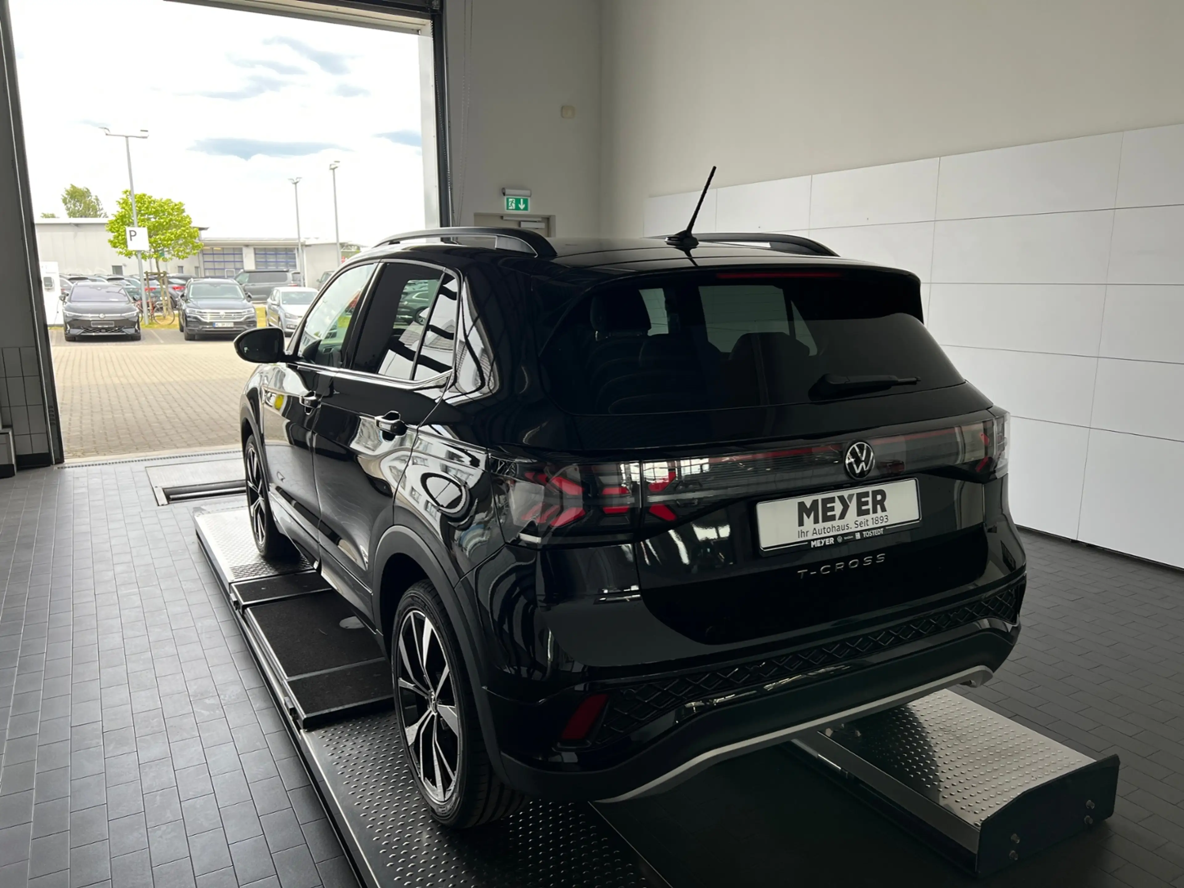 Volkswagen T-Cross R-Line 1.5 TSI DSG *AHK, IQ.LIGHT, ACC, App-Conne — photo 4