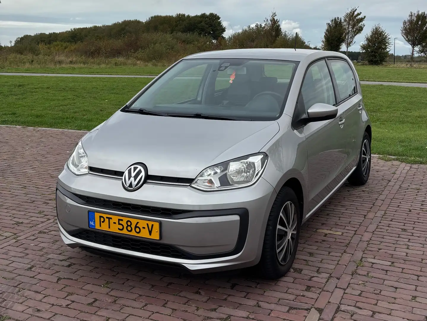 Volkswagen up! up! 1.0 BMT move Grijs - 1