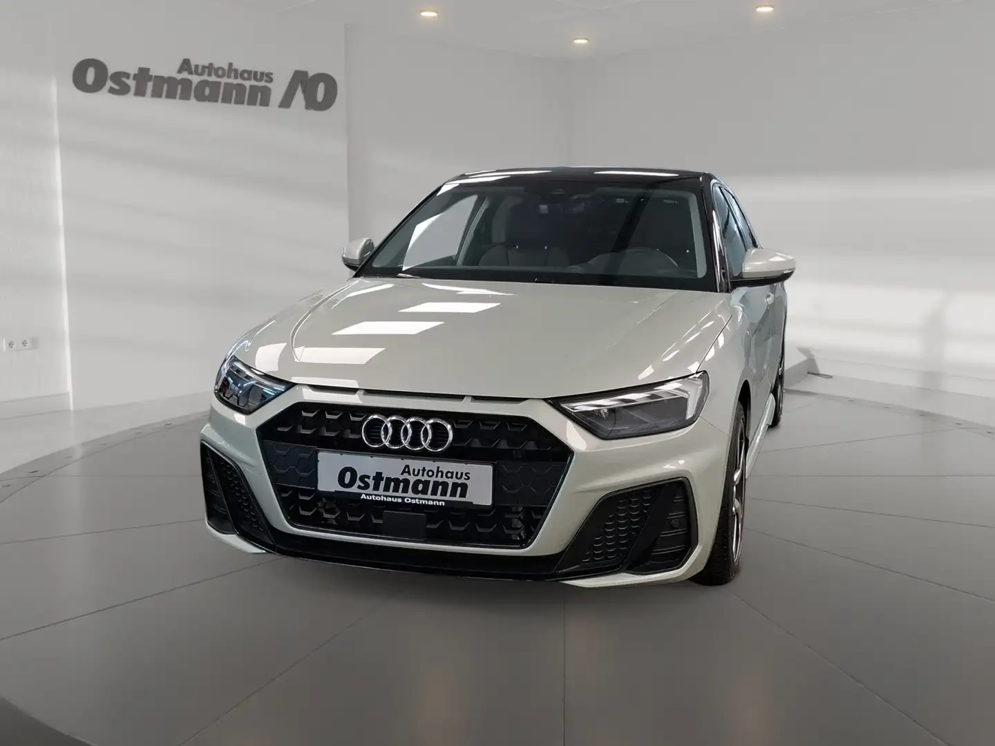 Audi A1 Sportback 25 TFSI S-Line ACC CarPlay LED Navi Silber - 2