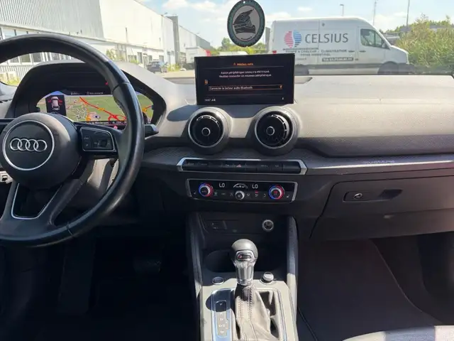 Audi Q2 view 11