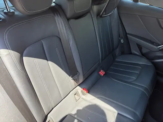 Audi Q2 view 10