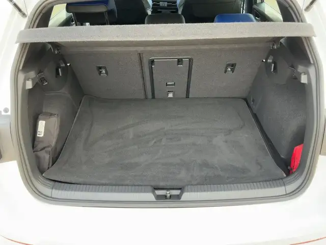 Volkswagen Golf view 14
