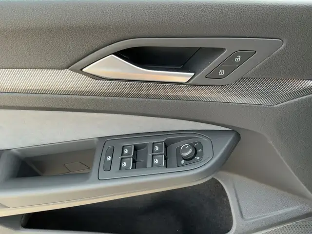 Volkswagen Golf view 15