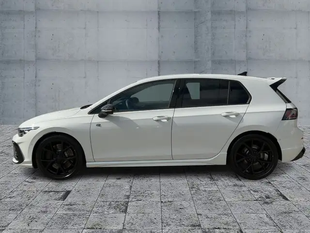 Volkswagen Golf view 4