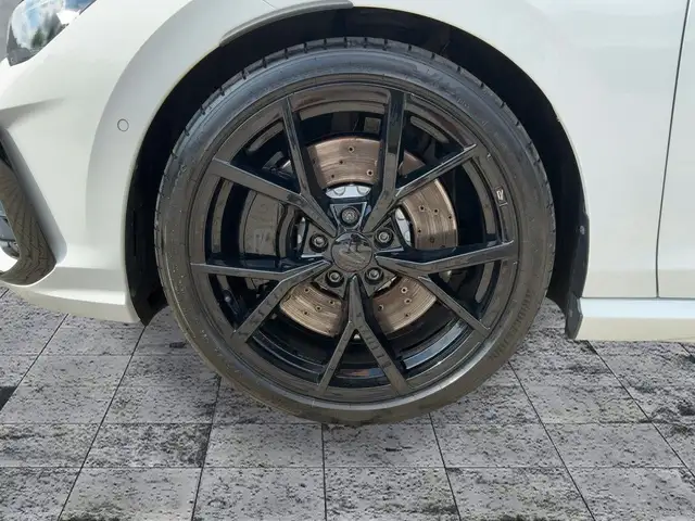 Volkswagen Golf view 8