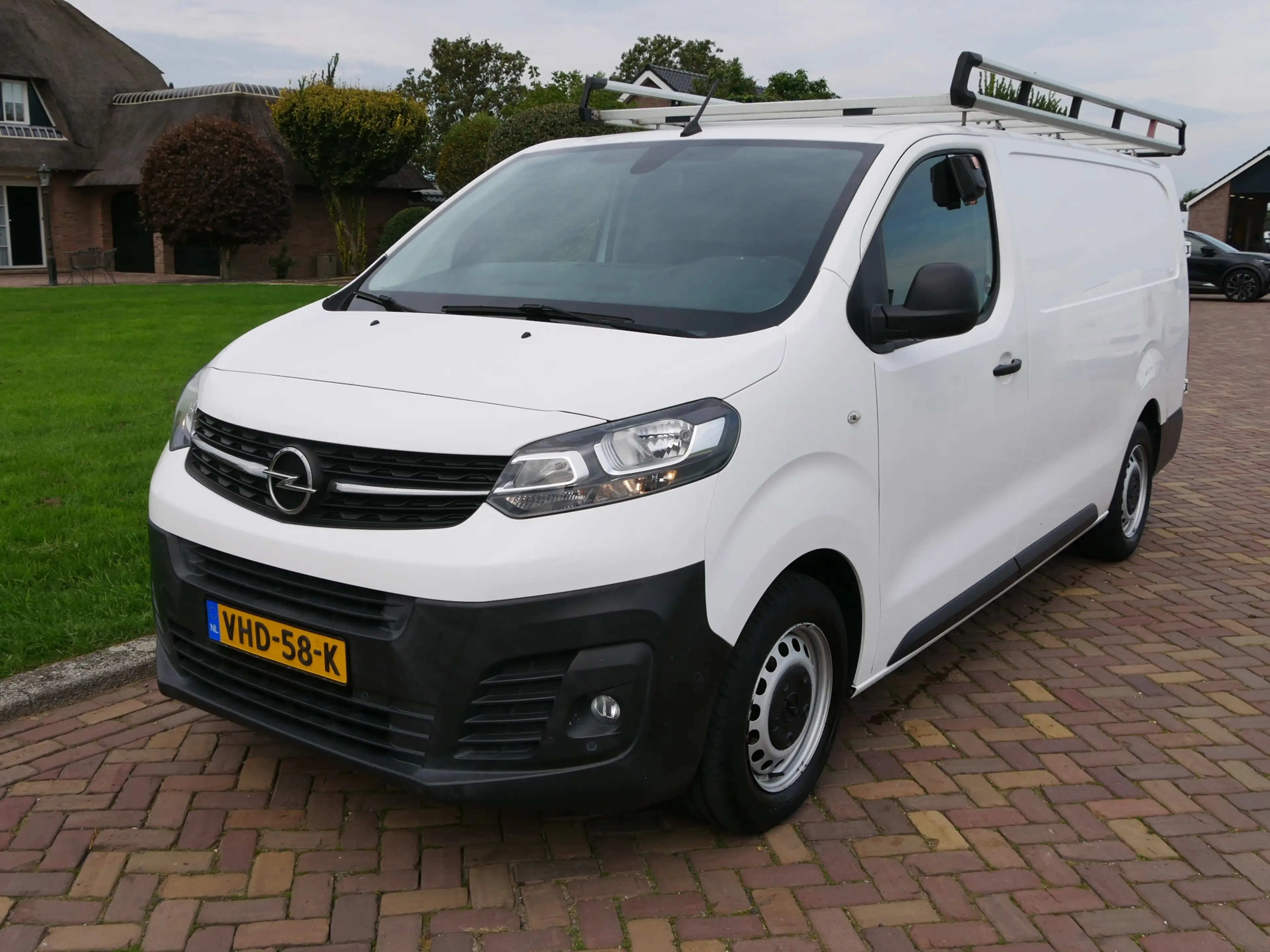 Opel Vivaro 2.0 CDTI L2H1 110kW | AC | NAVI | CAMERA | € 9499 — photo 4
