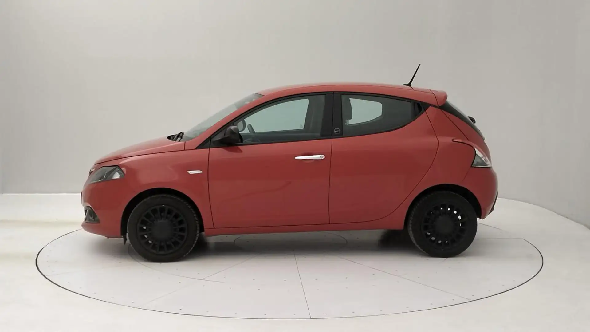 Lancia Ypsilon 1.0 firefly hybrid Silver s&s 70cv Bílá - 2