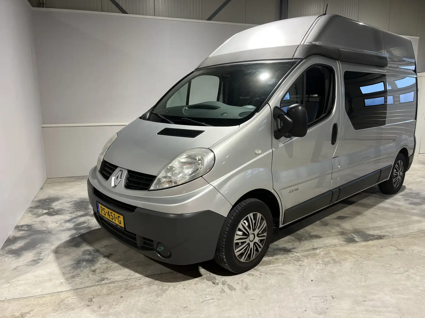 Renault Trafic camper camper Grau - 2