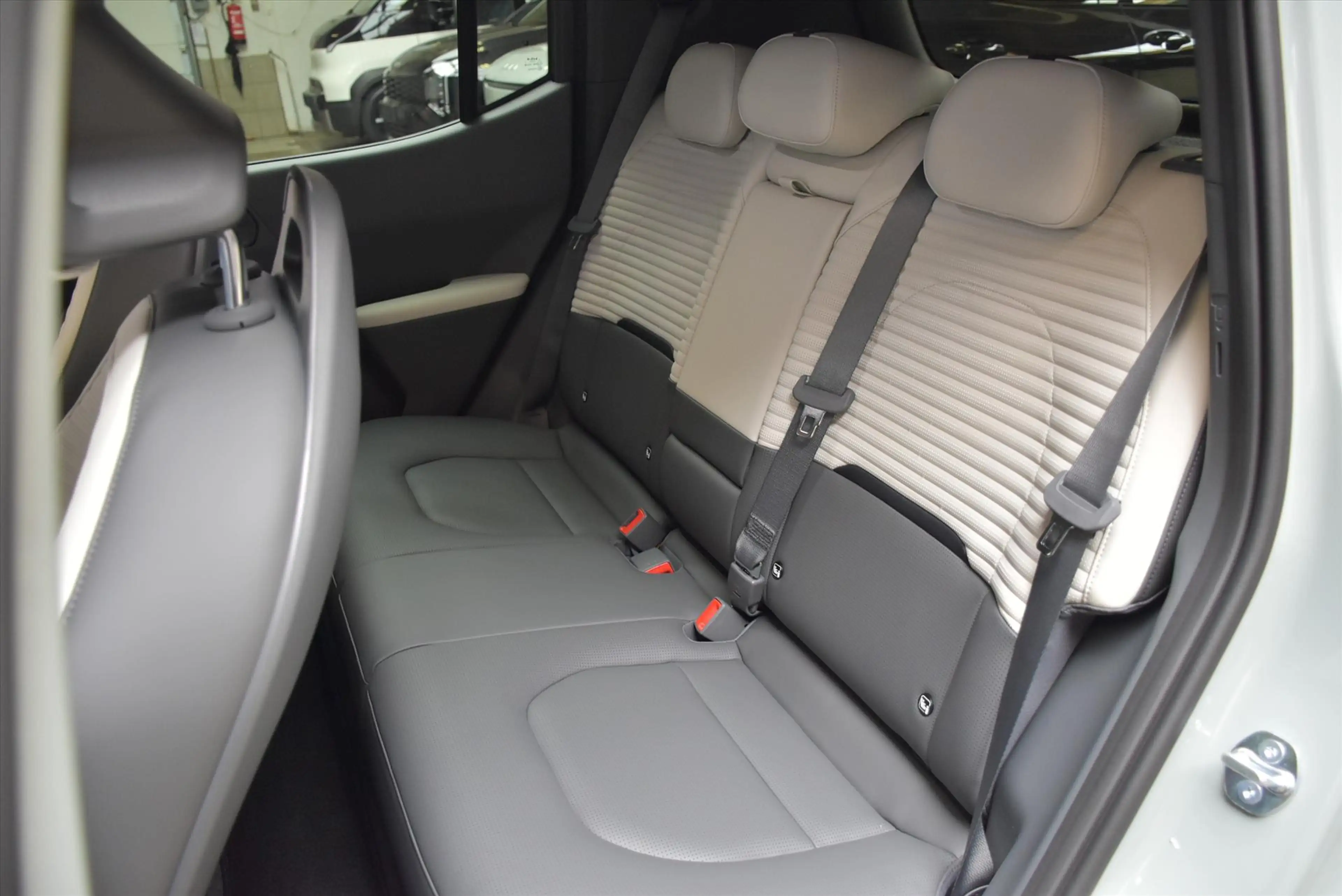 Kia EV2 61 kWh 135pk GT-Line — photo 16