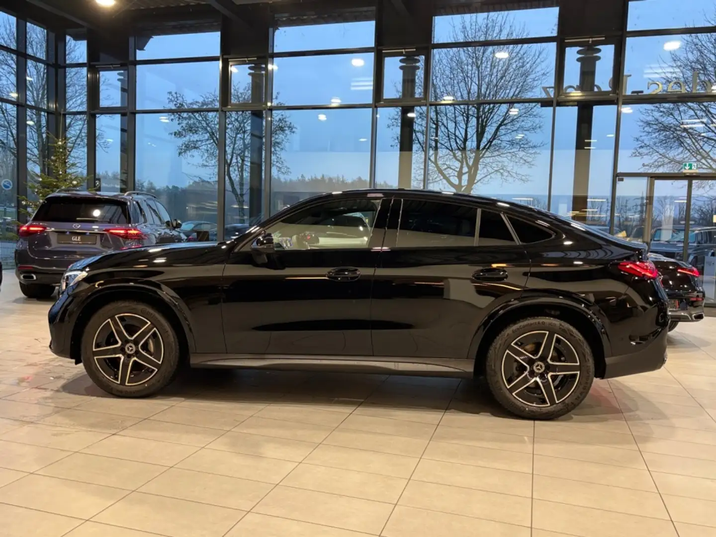 Mercedes-Benz GLC 200 4M Coupe AMG+AMBIENTE+DISTRO+MEMORY+MBUX Schwarz - 2