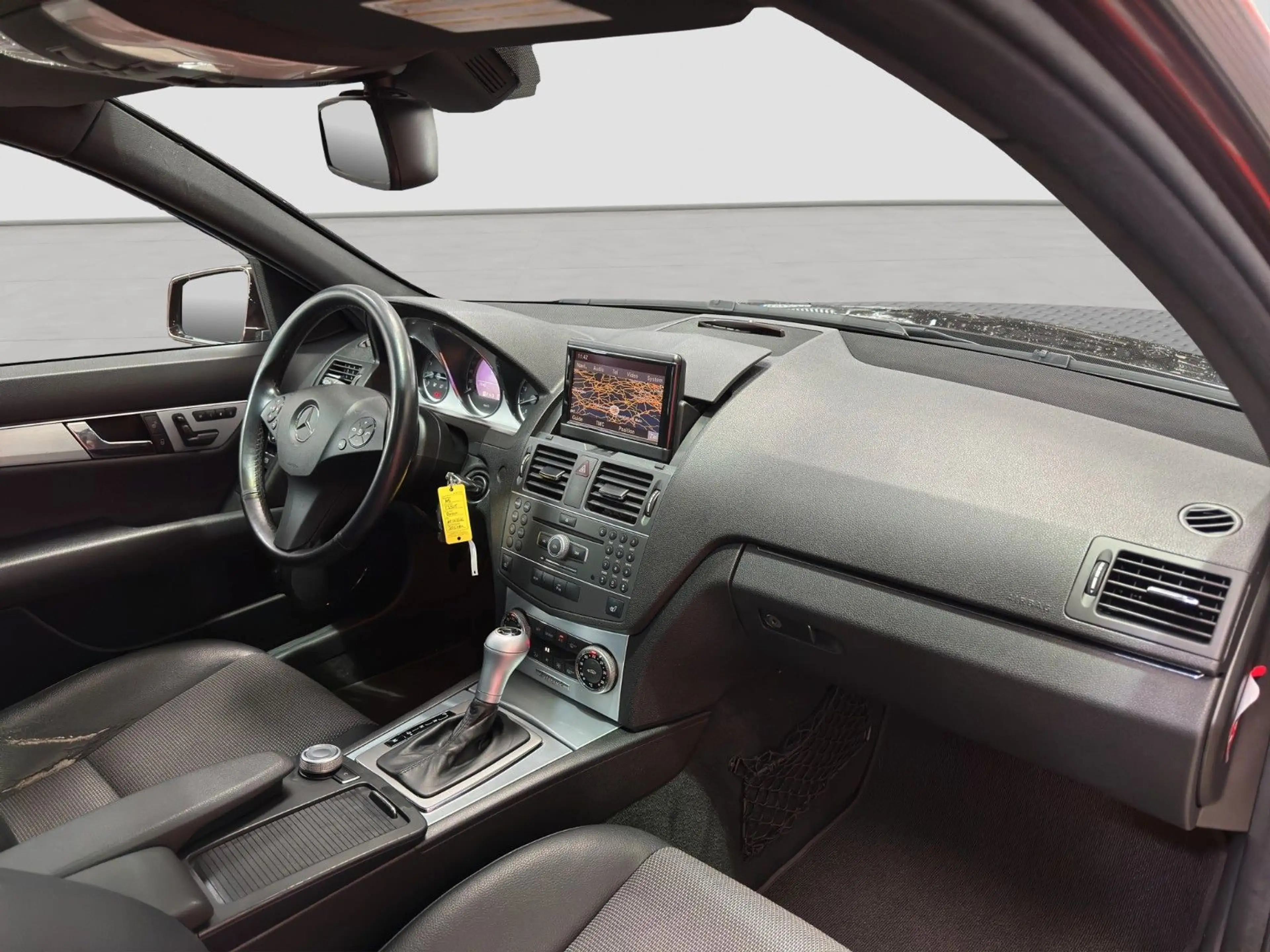 Mercedes-Benz C 250 CGI AMG-LINE NAVI GLASDACH MEMORY KAMERA — photo 10