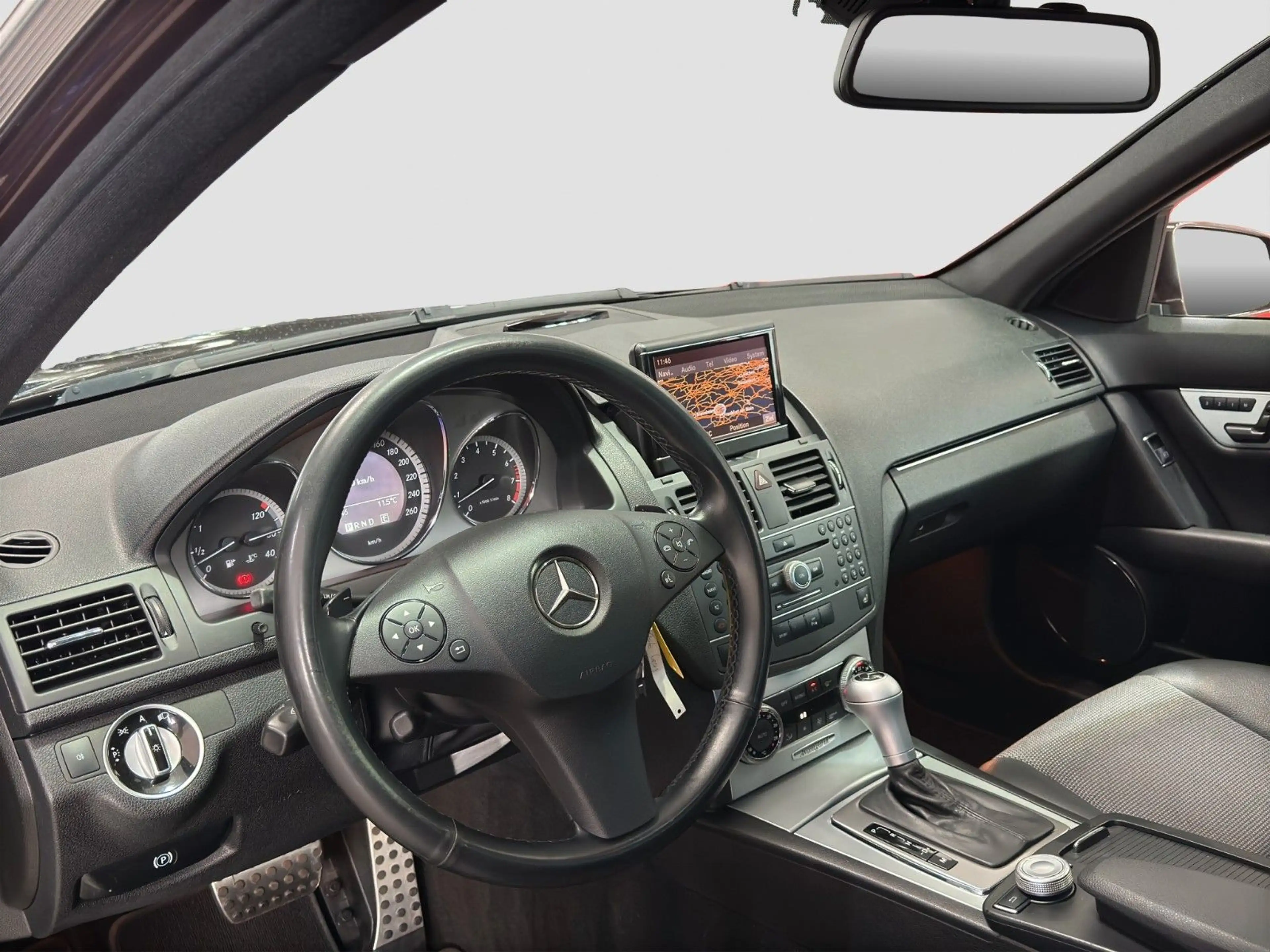 Mercedes-Benz C 250 CGI AMG-LINE NAVI GLASDACH MEMORY KAMERA — photo 12