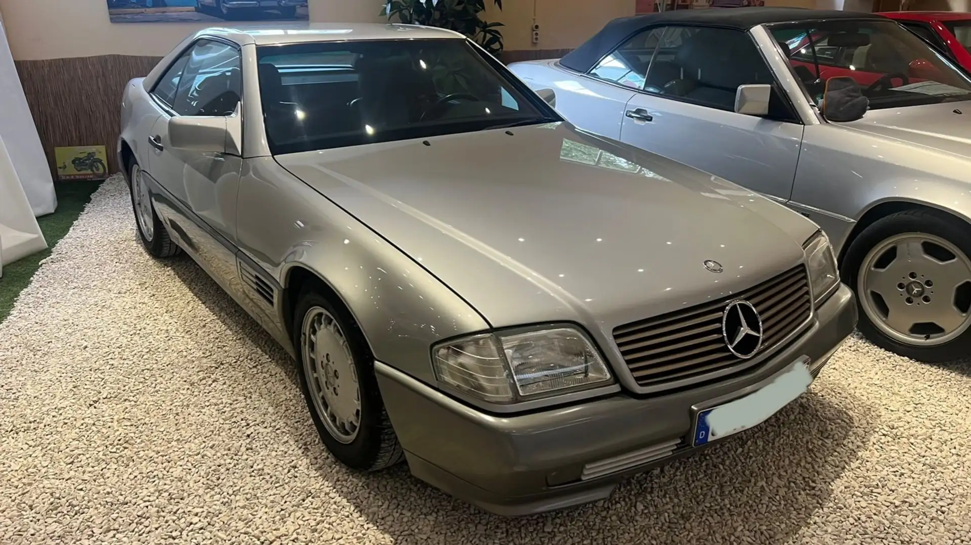 Mercedes-Benz SL 300 Silber - 2