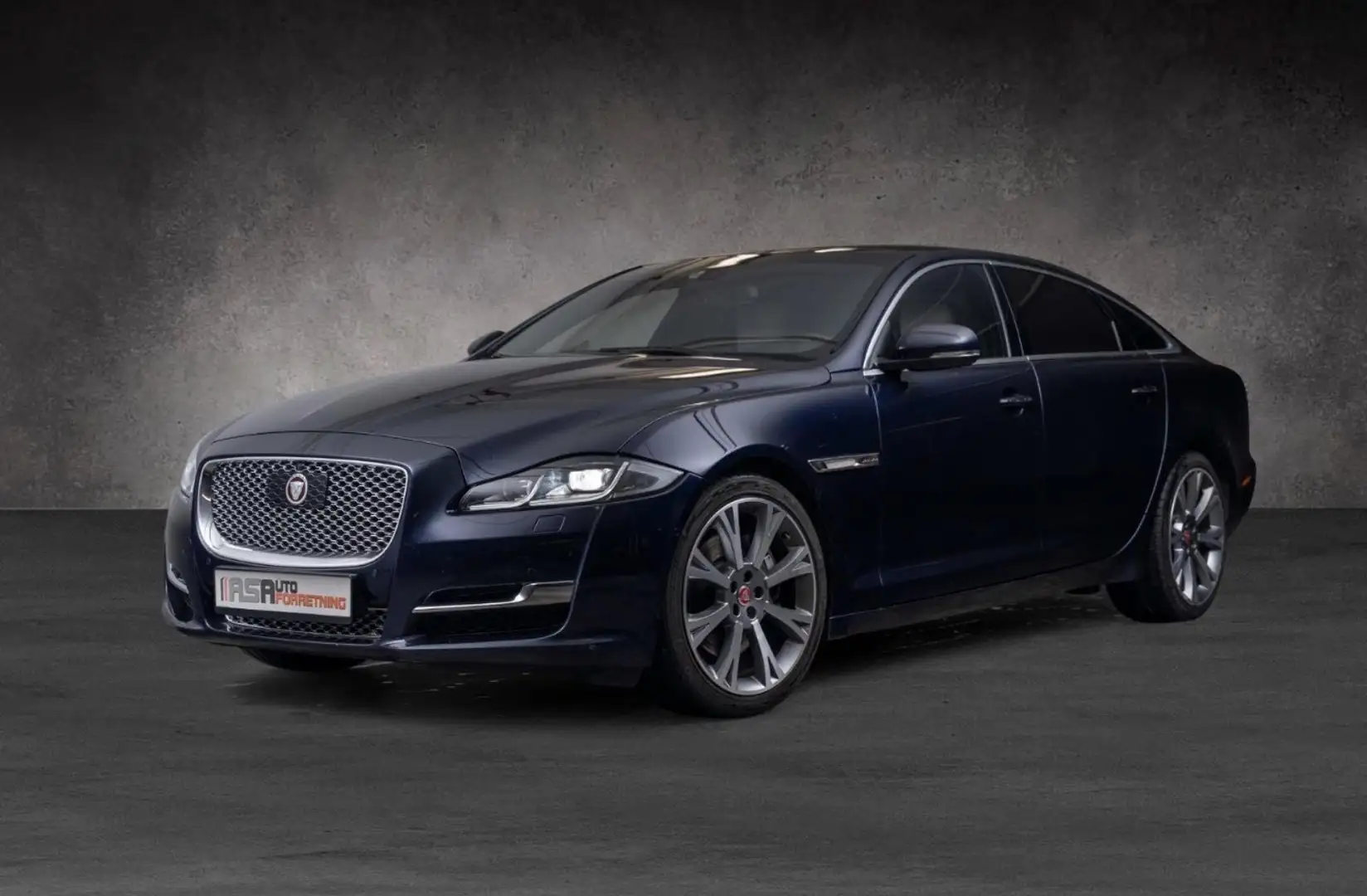 Jaguar XJ 3.0 V6 Diesel Langversion Premium Luxury - 1