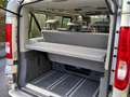 Renault Trafic 2.5 dCi, 7 Sitzplätze und Camping-Features Silber - thumbnail 15