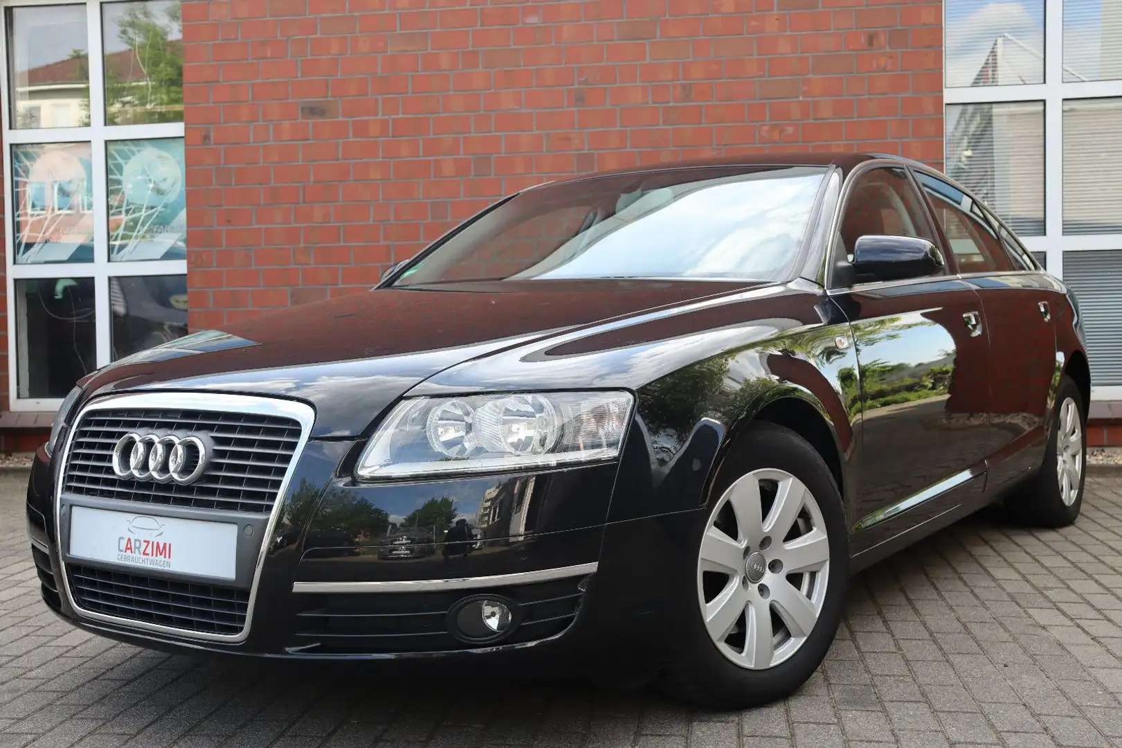 Audi A6 Lim. 2.4 Automatik Scheckheft 1.Hand Zwart - 1