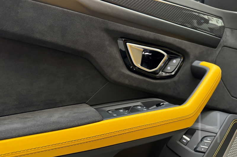 Lamborghini Urus — photo 8
