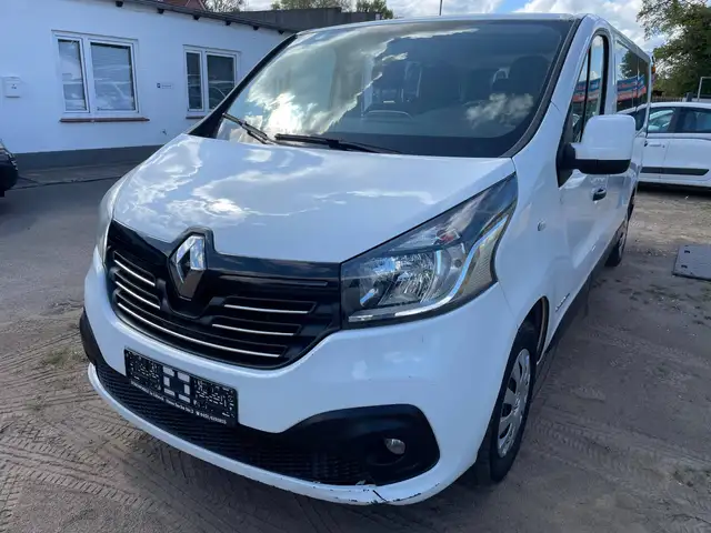 Renault Trafic L2H1 9 Sitze Expression m.Rollstuhlrampe