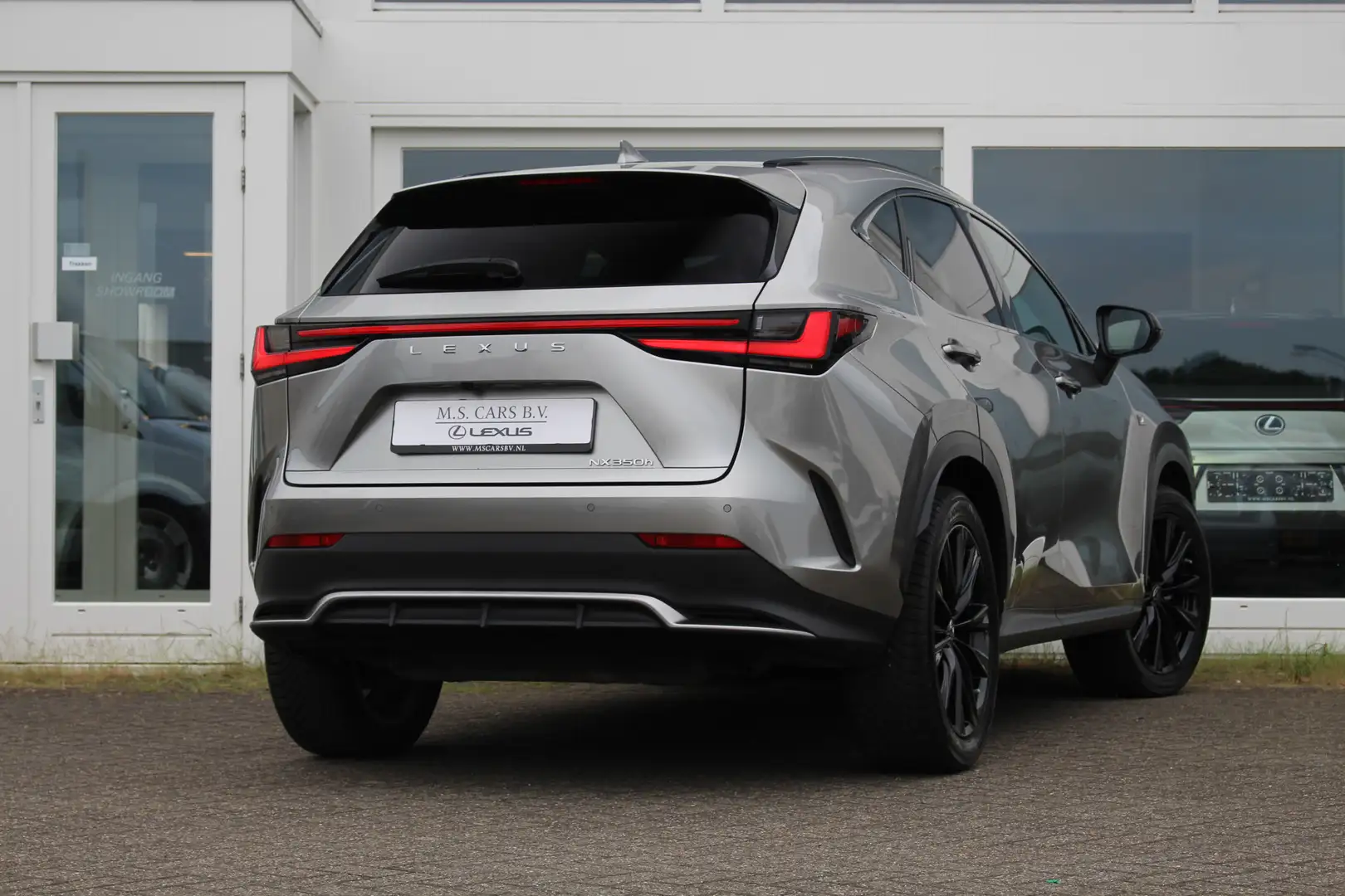 Lexus NX 350h Hybrid AWD F-Sport Premium I Mark Lev. I Pano I Fa Gri - 2