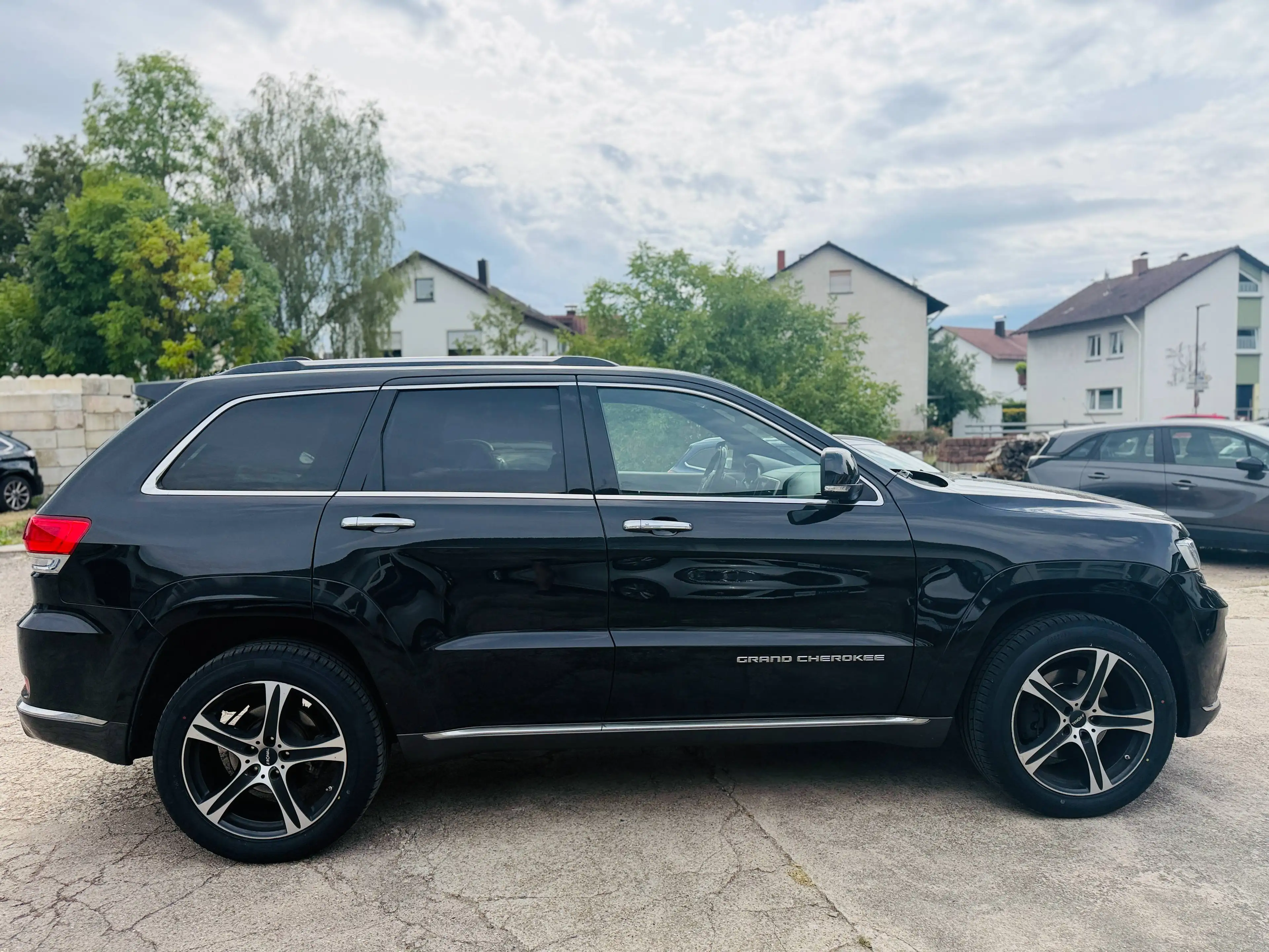 Jeep Grand Cherokee 3.0 CRD Summit 4WD AHK VOLL GARANTIE — photo 10